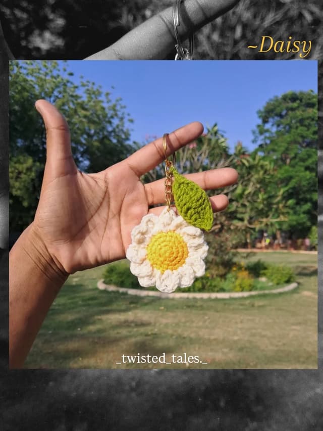 Crochet Daisy Keychain